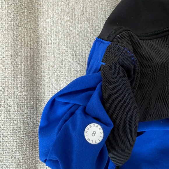 Lululemon Athletica Mind Over Miles Short 3.5 Jet Stream Blue Black - Picture 2 of 4